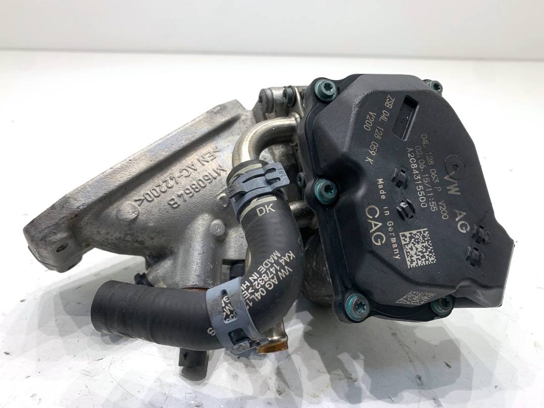 Дросельна заслінка Volkswagen Golf 7 04L128063P