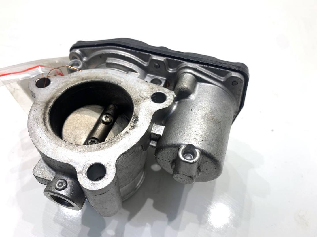 Дросельна заслінка Ford ECOSPORT 50989011 — фото деталі 3
