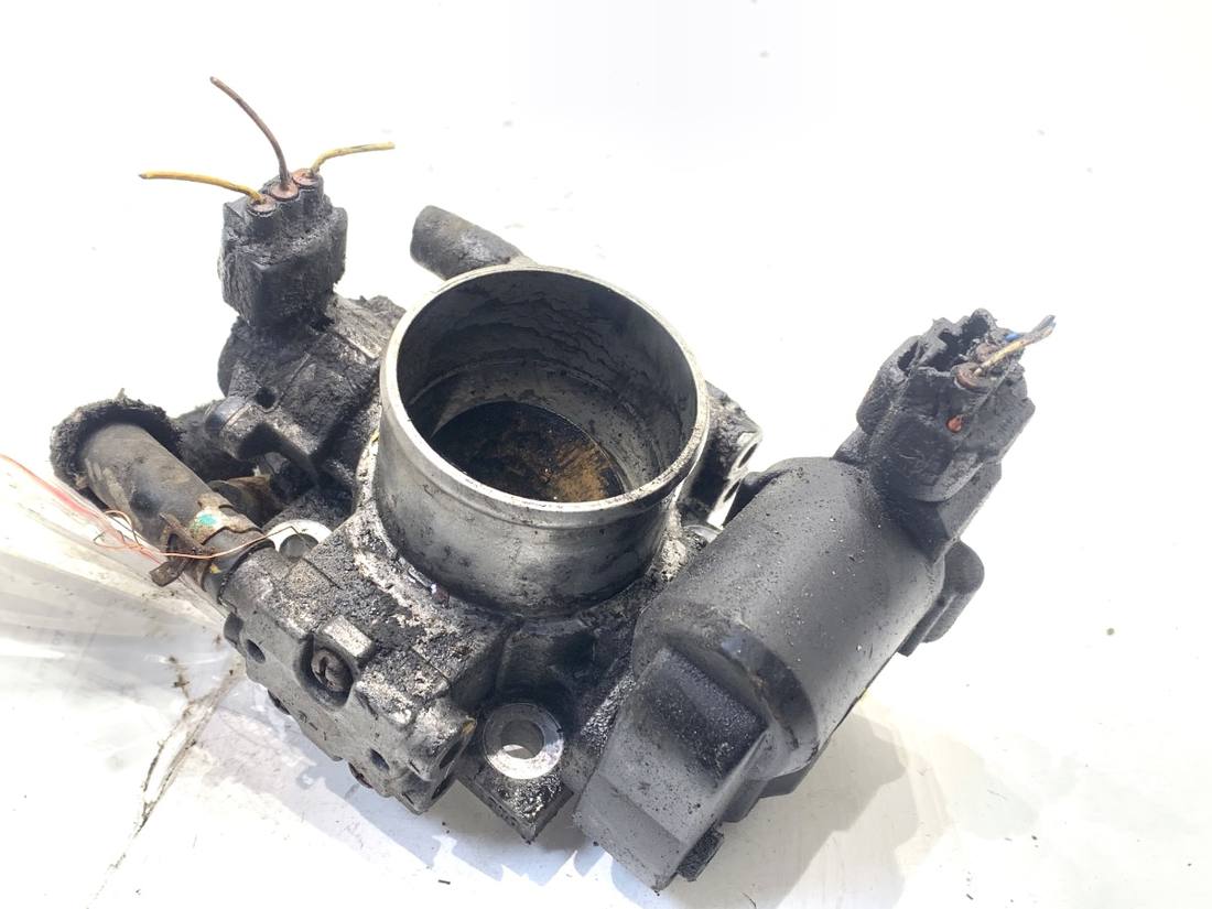 Дросельна заслінка Toyota Corolla E15