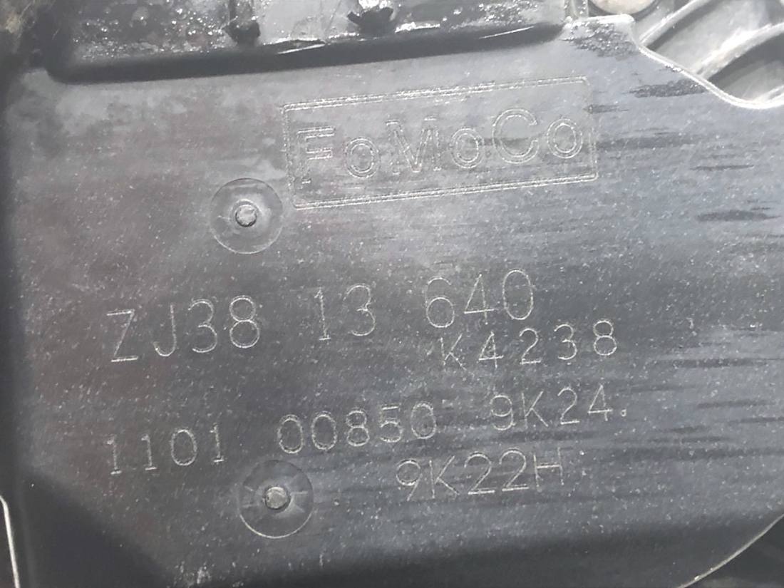 Дросельна заслінка Mazda 2 ZJ3813640 — фото деталі 5