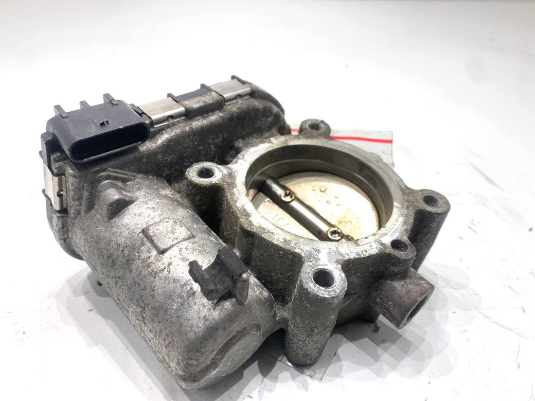 Дросельна заслінка Mercedes CLA C118 A2701410025