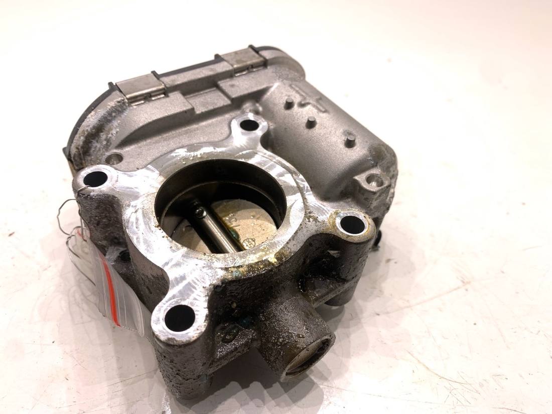 Дросельна заслінка Nissan Qashqai 161203209R