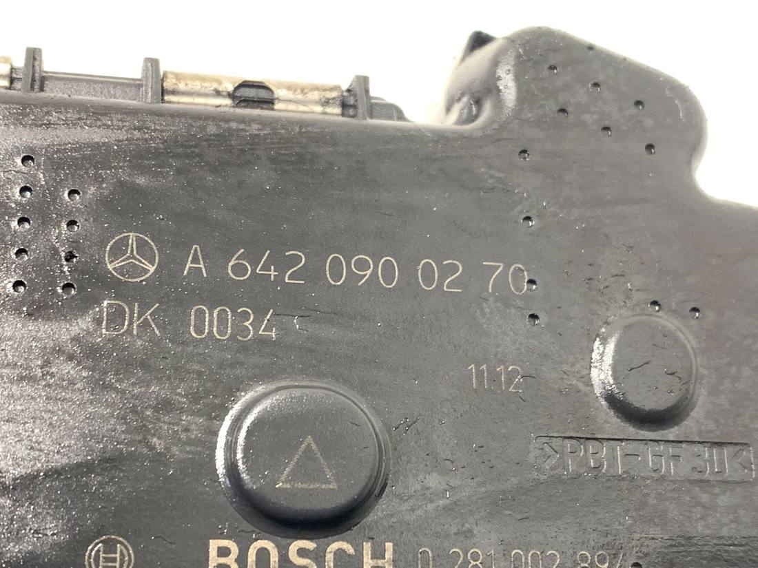 Дроссельная заслонка Mercedes M W163 A6420900270 — фото детали 4