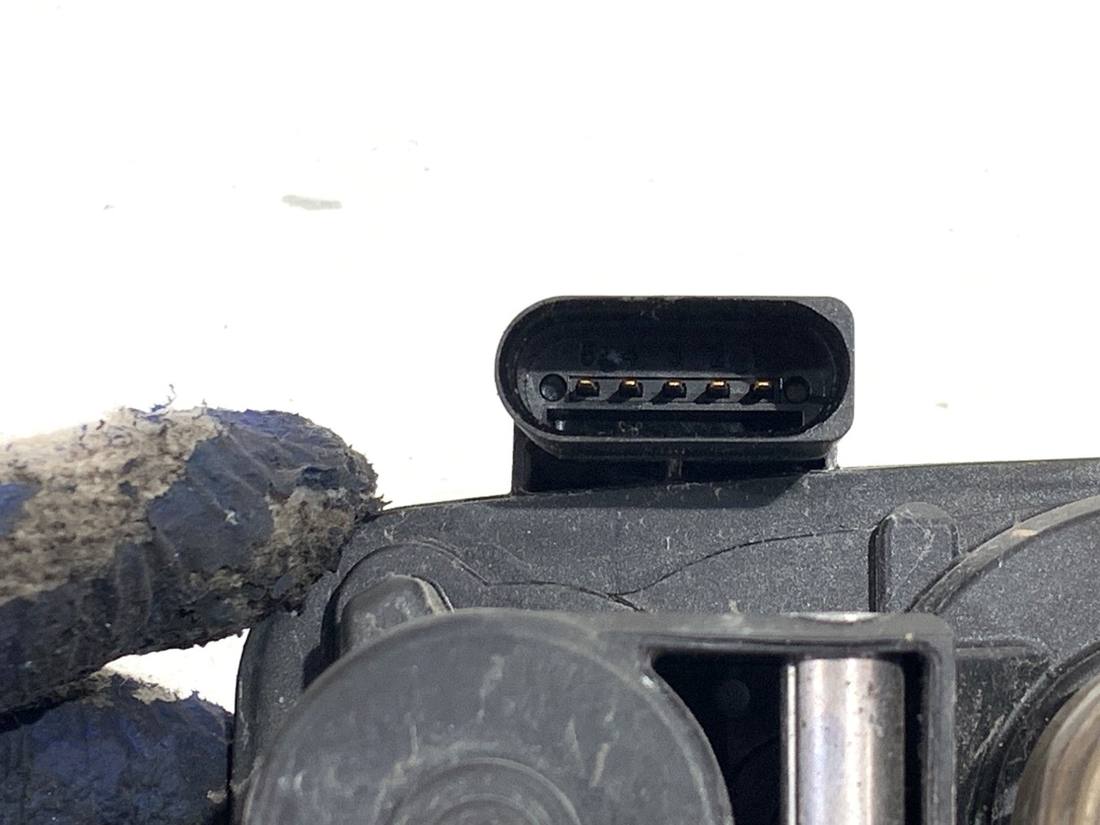Дросельна заслінка Land Rover Range Rover M8D2-9F646-AC — фото деталі 3