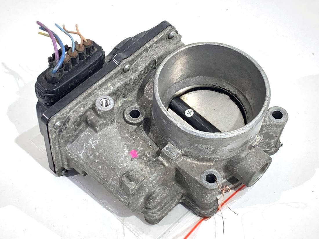 Дросельна заслінка Mazda 3 PEAR13640 K4238