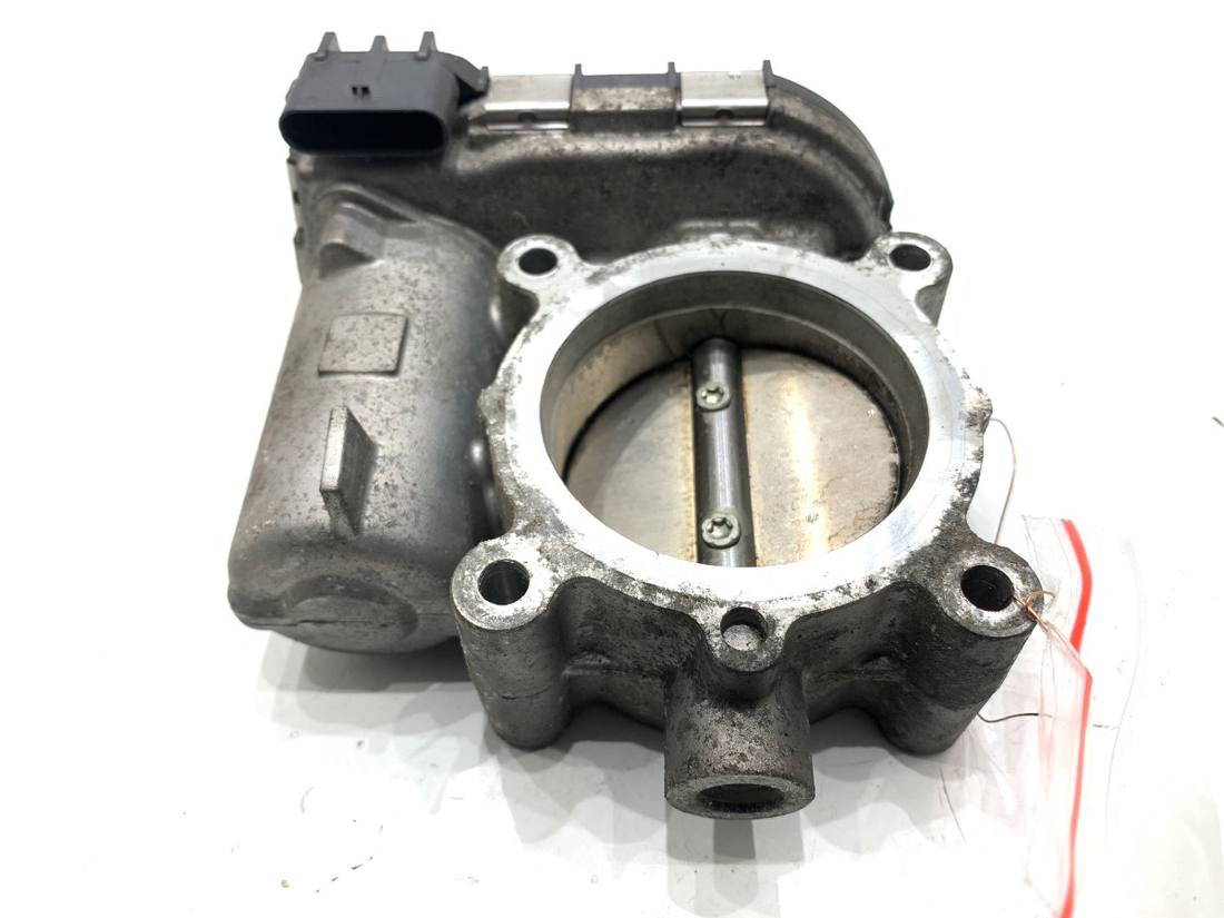 Дросельна заслінка Mercedes A W176 A2701410025 — фото деталі 2