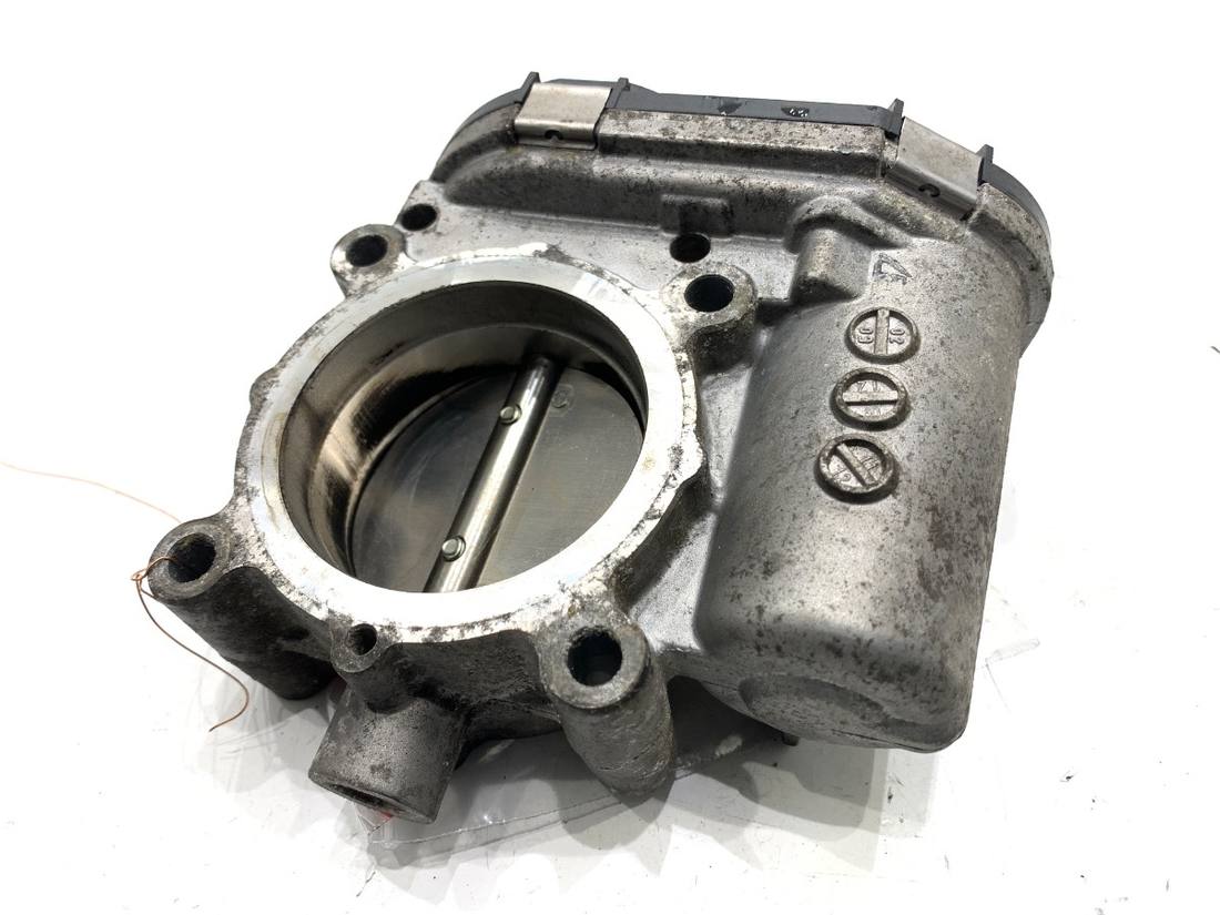 Дросельна заслінка Mercedes A W176 A2701410025 — фото деталі 3
