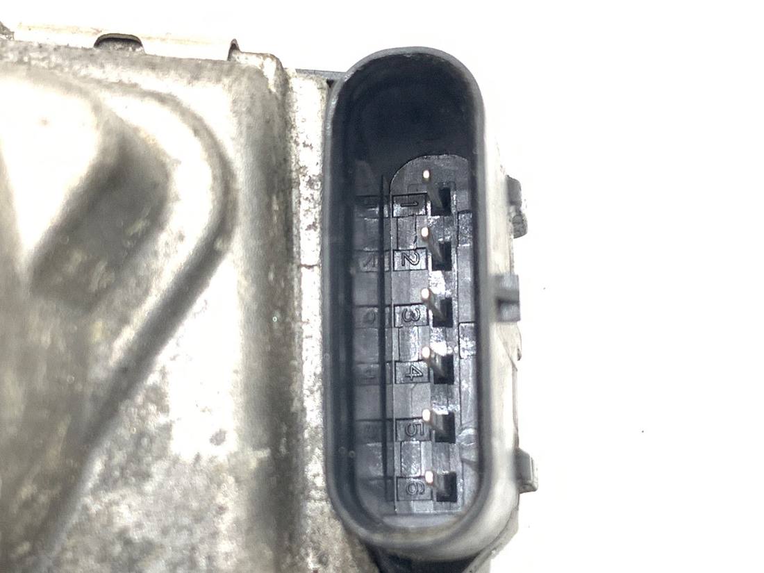 Дросельна заслінка Mercedes A W176 A2701410025 — фото деталі 4