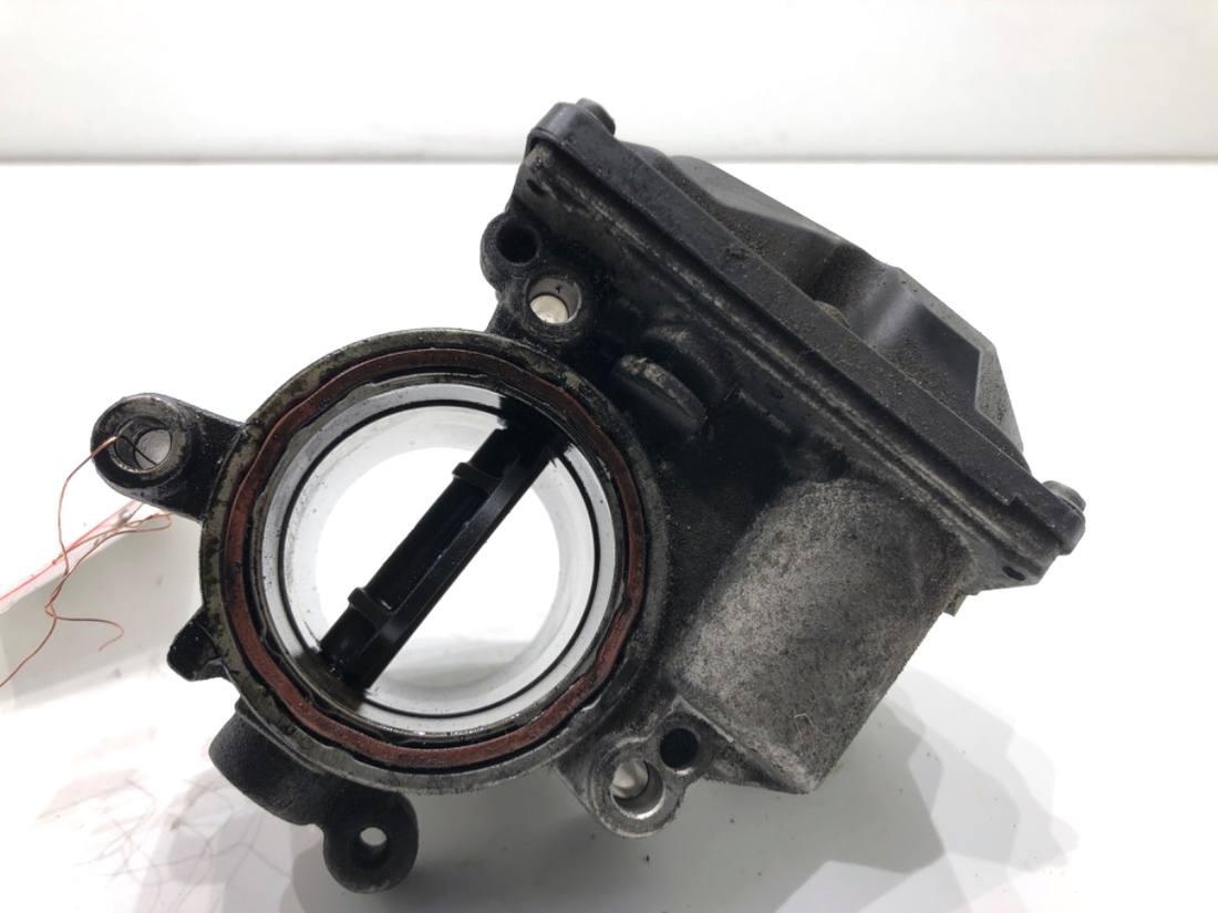 Дросельна заслінка Volkswagen Polo 03L128063K — фото деталі 3