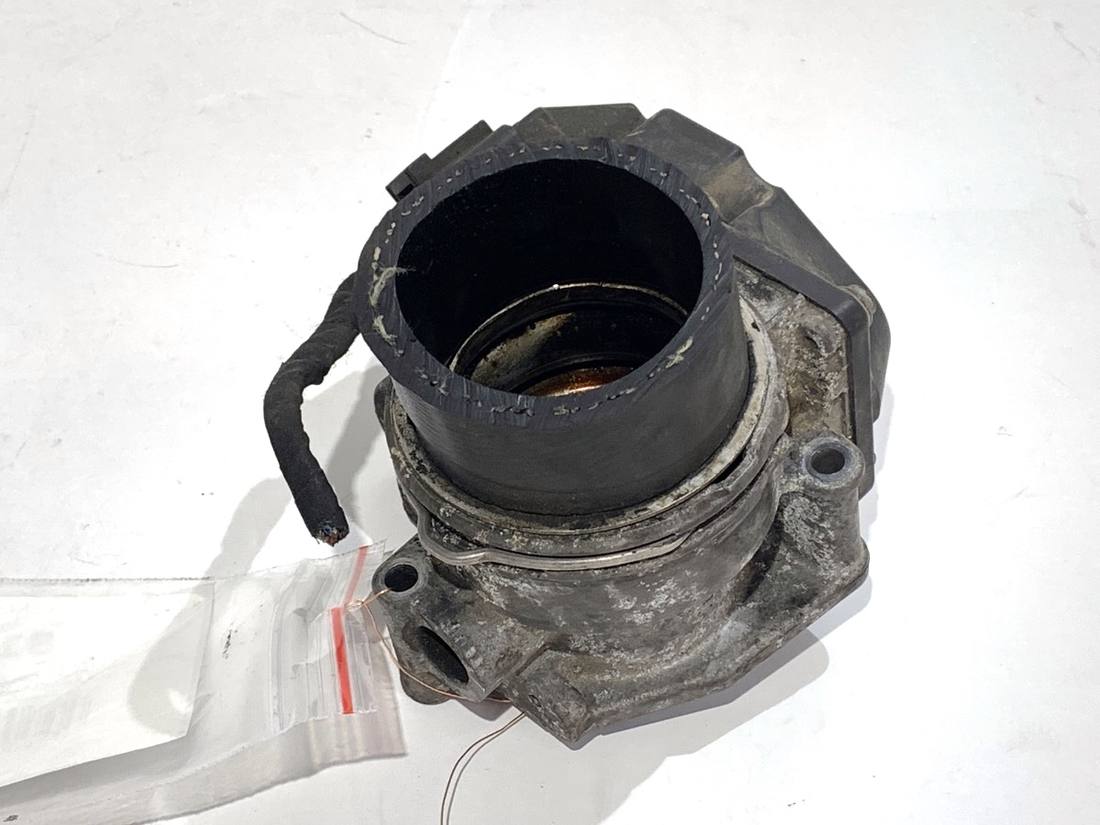Дросельна заслінка Volkswagen Golf 5 03G128063A