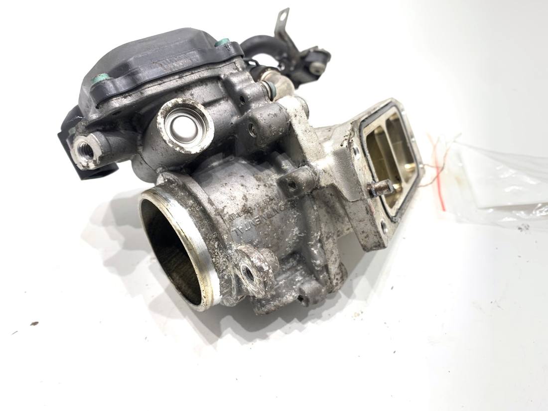 Дросельна заслінка Volkswagen Golf 7 04L128063T