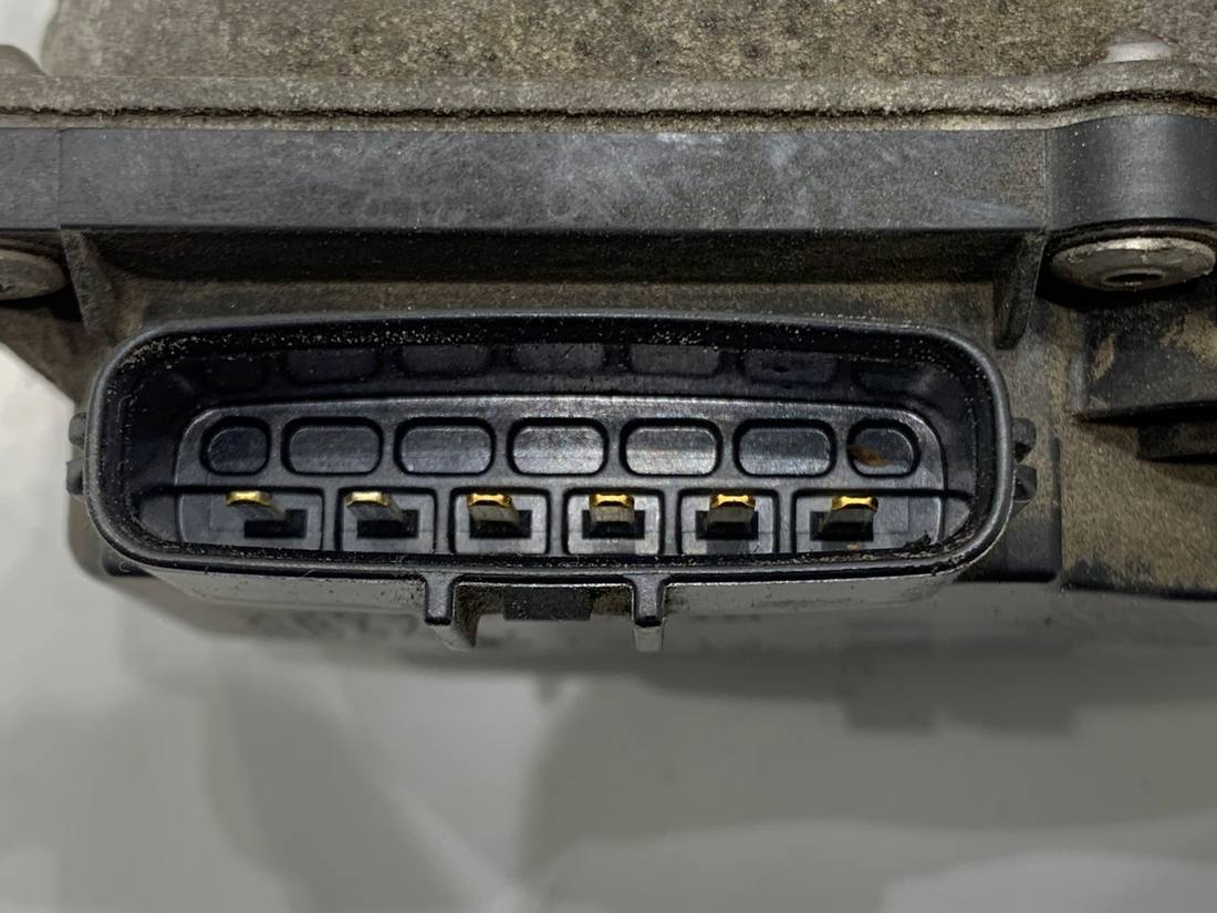 Дросельна заслінка Toyota Corolla E12 22030-0D030 — фото деталі 4