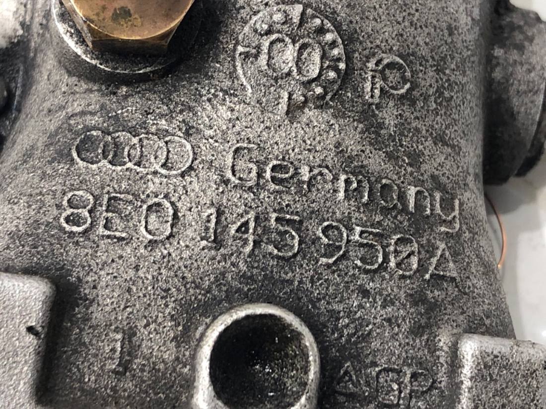 Дросельна заслінка Audi A4 B6 8E0145950A — фото деталі 4