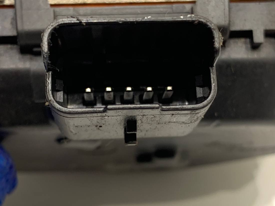 Дросельна заслінка Citroen Berlingo 9807238580 — фото деталі 4