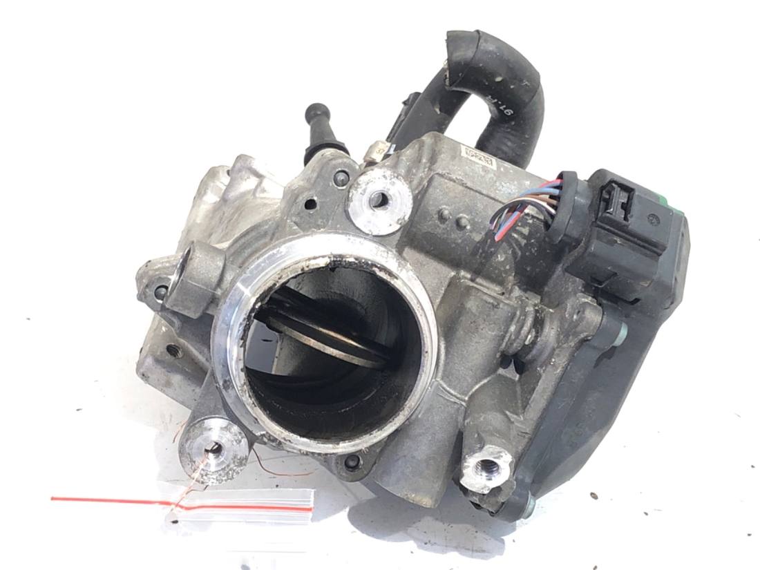 Дроссельная заслонка Audi Q5 04L128063T