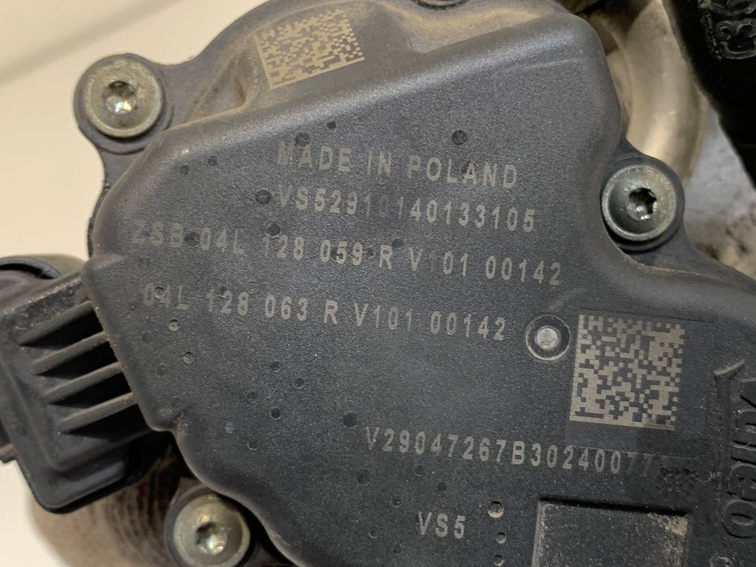 Дросельна заслінка Volkswagen Passat B8 04L128059R — фото деталі 4