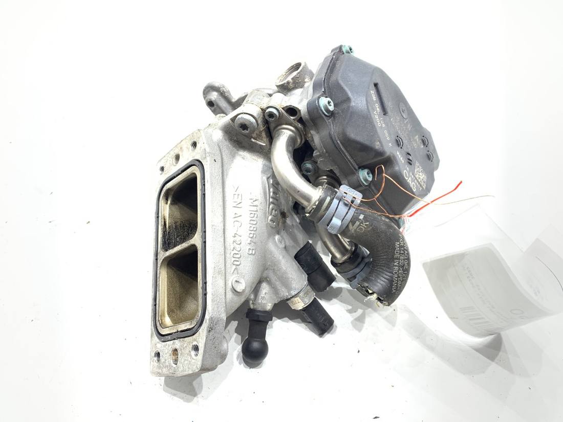 Дросельна заслінка Volkswagen Golf 7 04L128063P — фото деталі 2