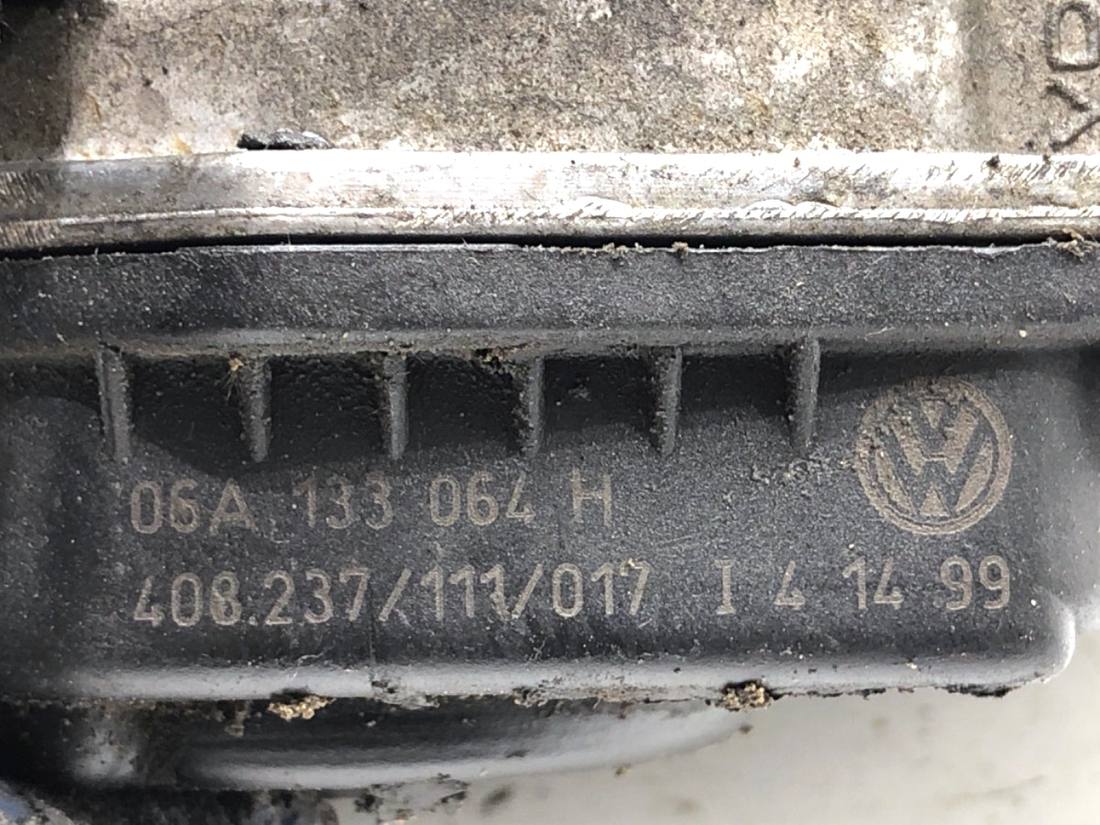 Дросельна заслінка Skoda Octavia 1 06A133064H — фото деталі 5