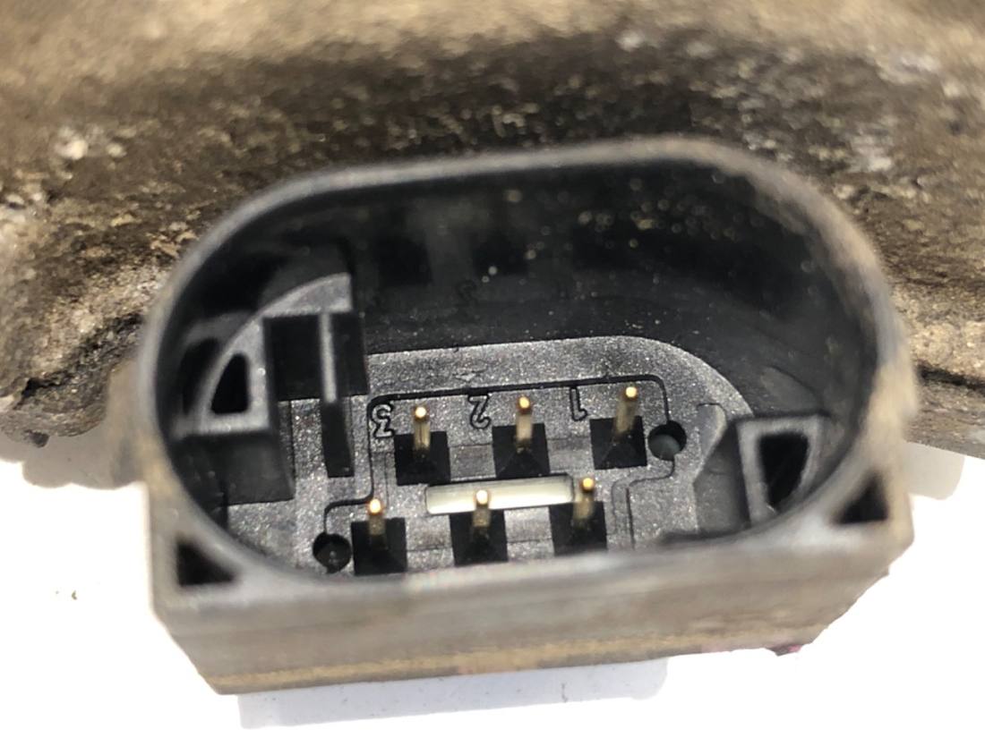 Дросельна заслінка Toyota Yaris 3 22030-0Q010-A — фото деталі 3