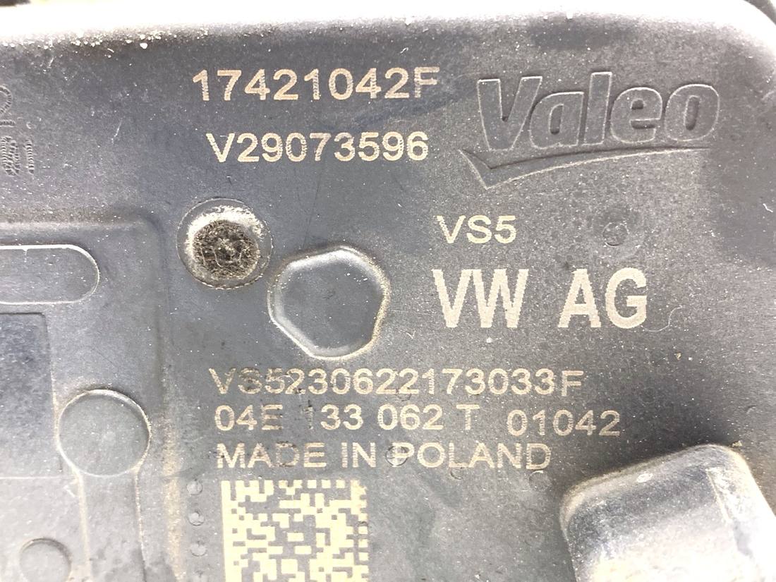Дроссельная заслонка Volkswagen Golf 8 04E133062T — фото детали 5