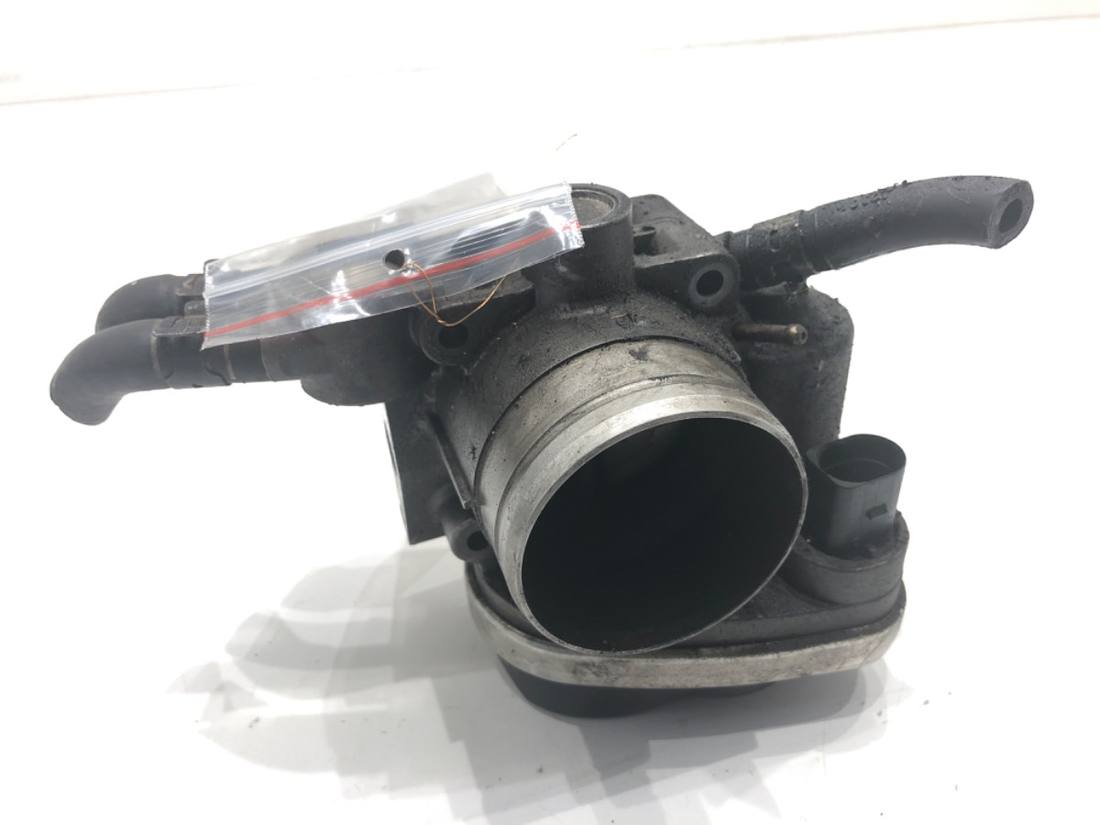 Дросельна заслінка Audi A4 B6 06B133062P