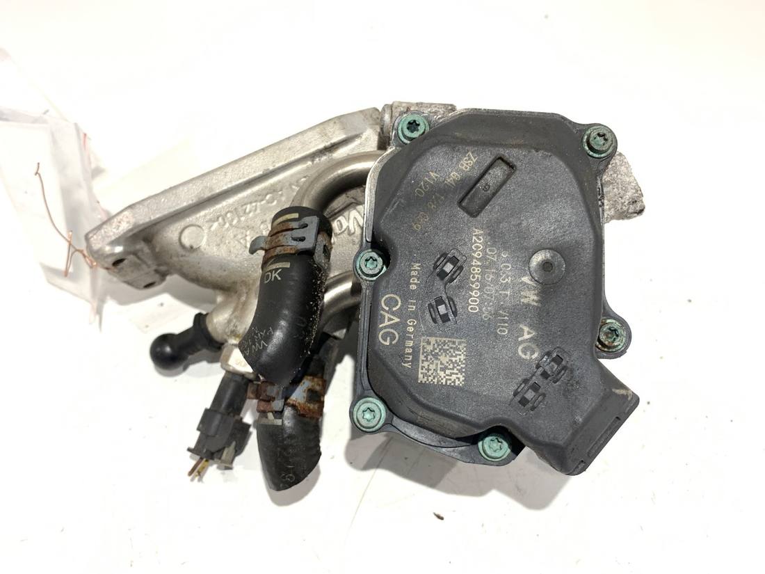 Дросельна заслінка Volkswagen Golf 7 04L128063T