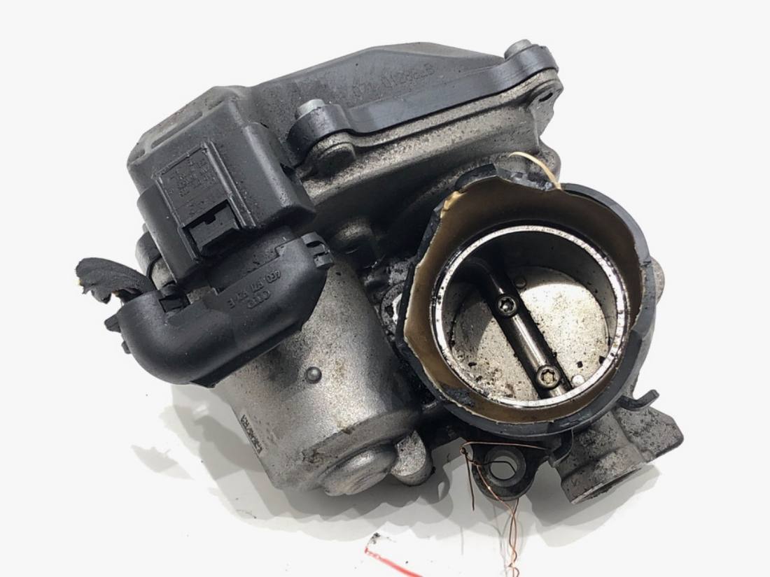 Дросельна заслінка Audi A4 B8 04L131501B