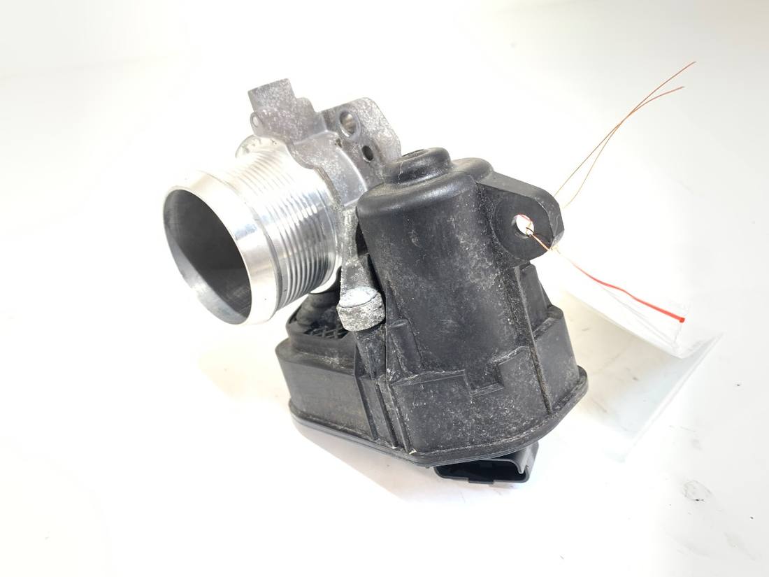 Дросельна заслінка Opel Crossland 9842936880