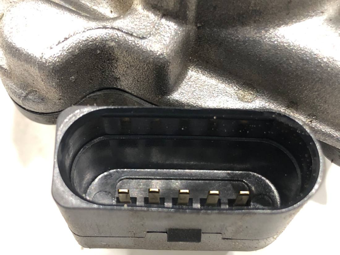 Дросельна заслінка Skoda Octavia 4 05L128063E — фото деталі 3