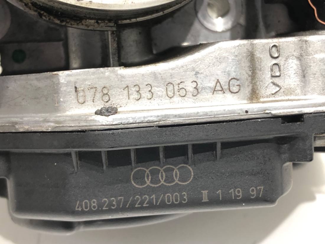 Дросельна заслінка Audi A6 C5 078133063AG — фото деталі 4