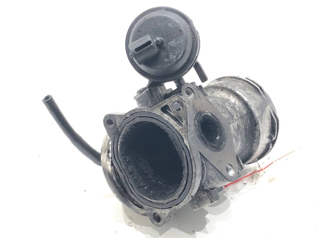 Дроссельная заслонка Audi A3 8L 038125637A — фото детали 2