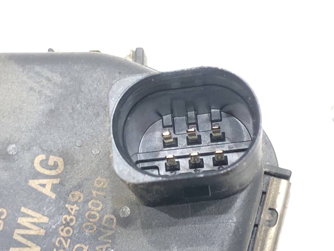 Дросельна заслінка Volkswagen Golf 7 04E133062Q — фото деталі 3