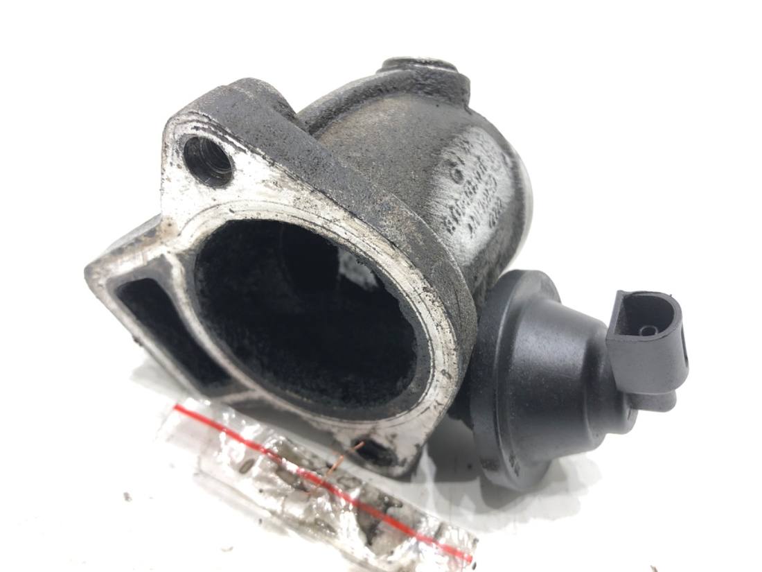 Дросельна заслінка Audi A4 B5 8D0145950B — фото деталі 2