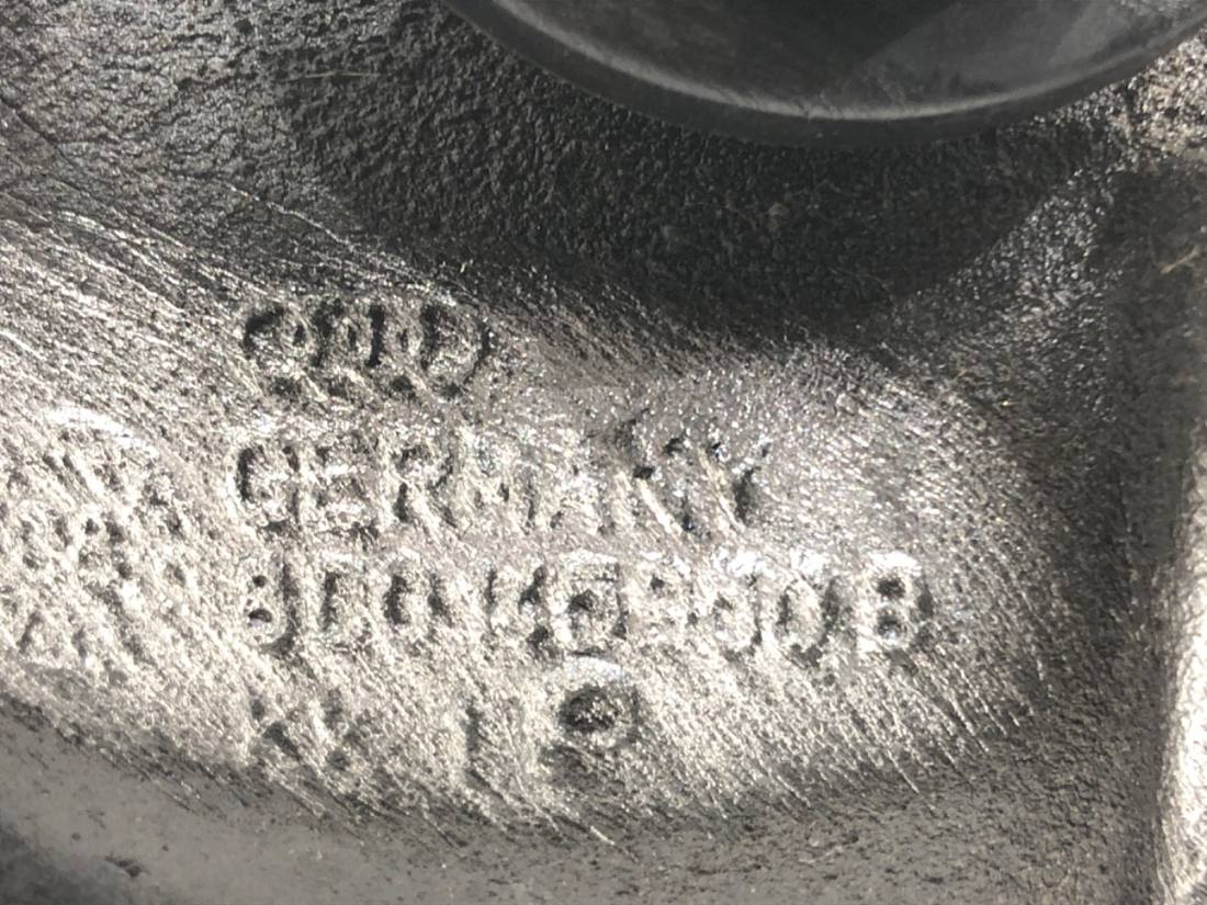 Дросельна заслінка Audi A4 B5 8D0145950B — фото деталі 3