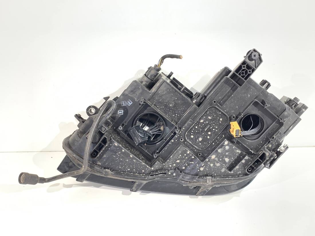 Фара передня права Volkswagen Tiguan 5NB941774D — фото деталі 3