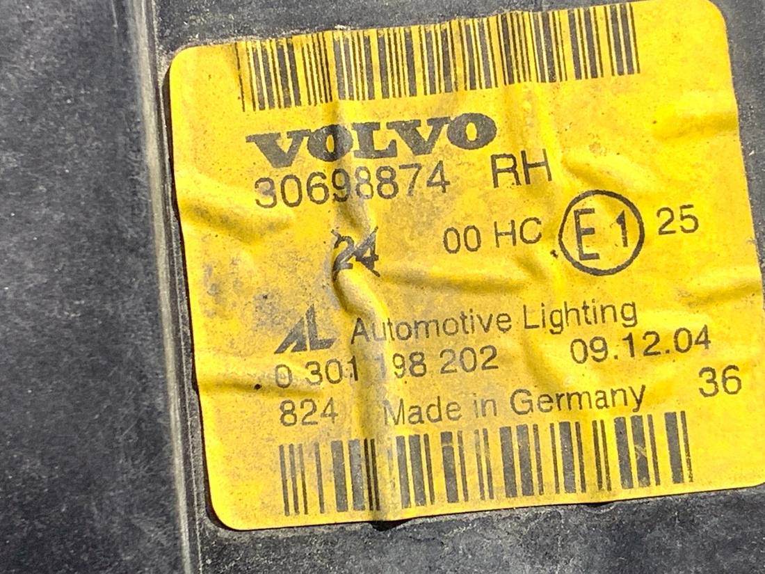 Фара передня права Volvo S40 30698874 — фото деталі 5