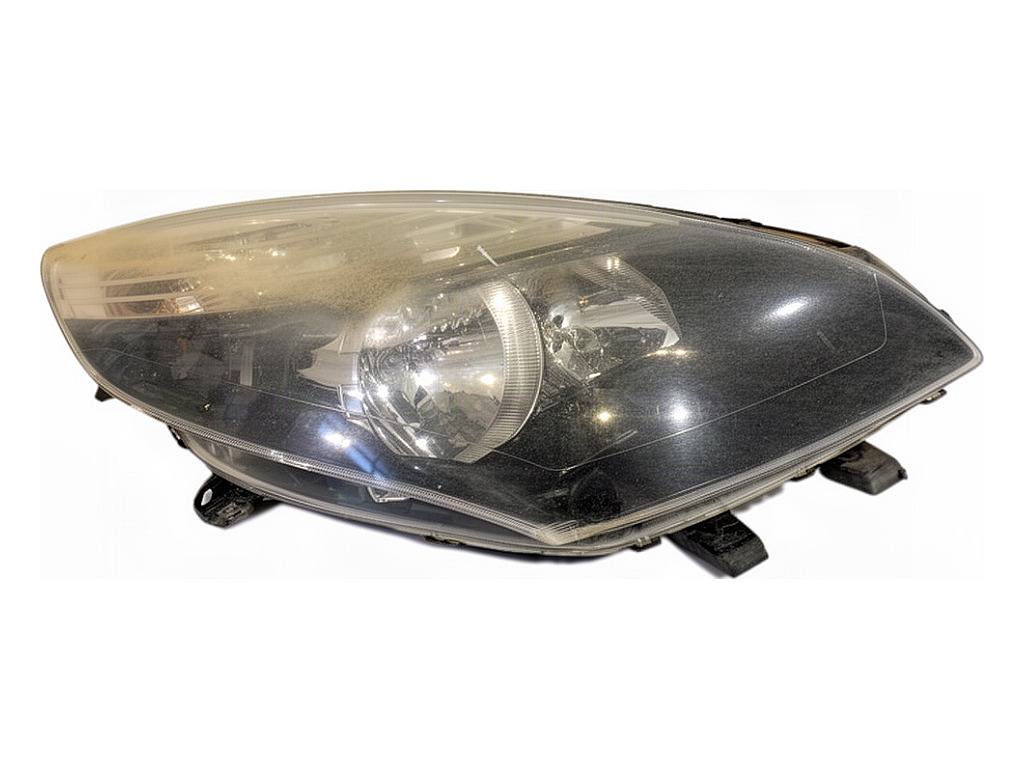 Фара передня права Renault Scenic 3 260100023R
