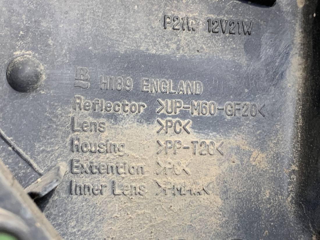 Фара передня права Mitsubishi Pajero — фото деталі 5