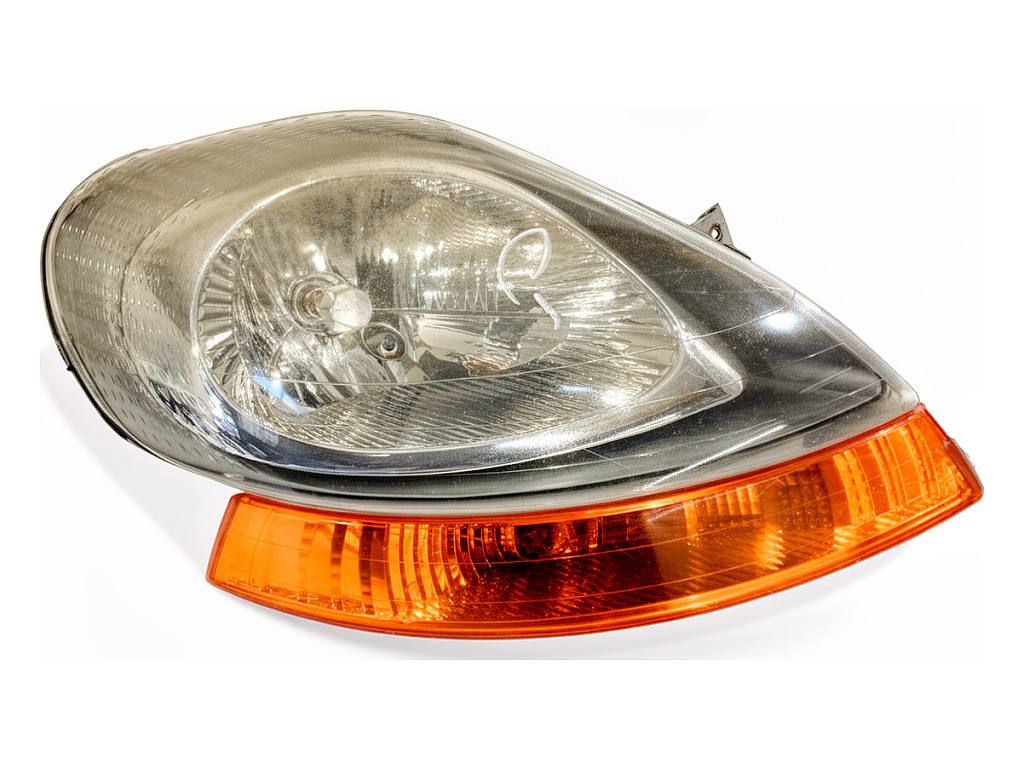 Фара передня права Renault Trafic 7700311372