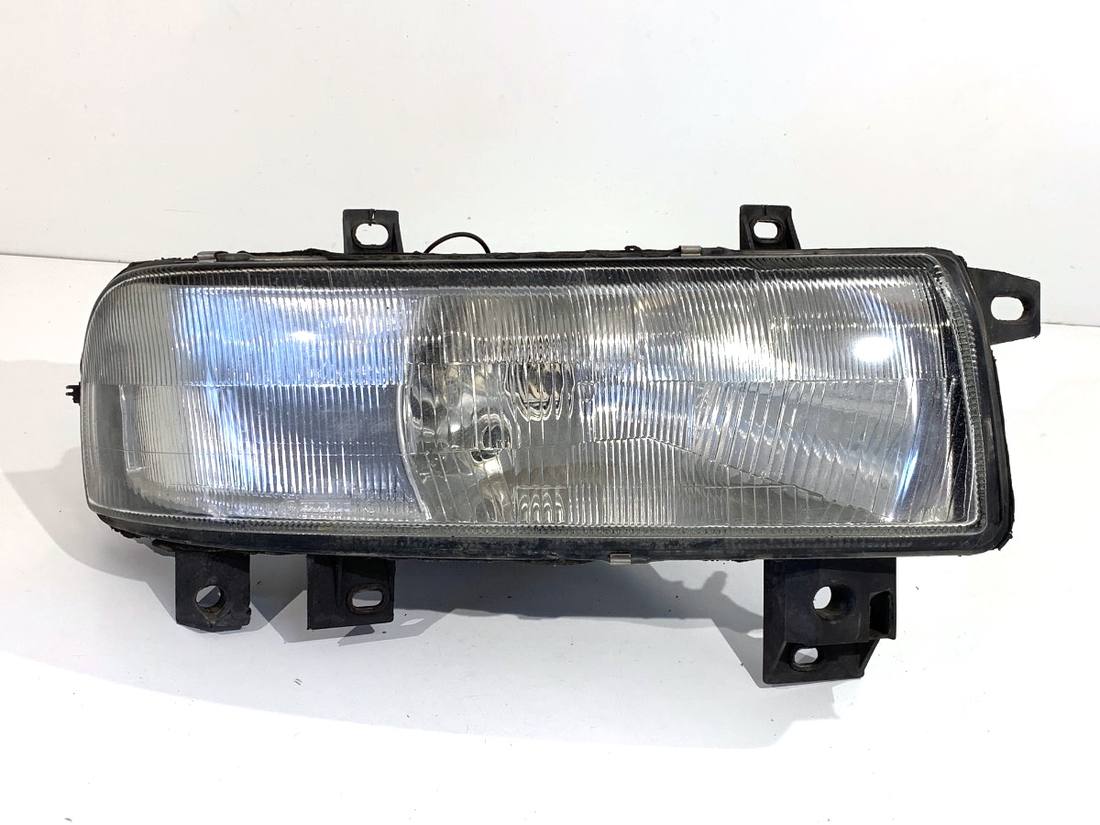 Фара передняя правая Opel Movano 7700352104