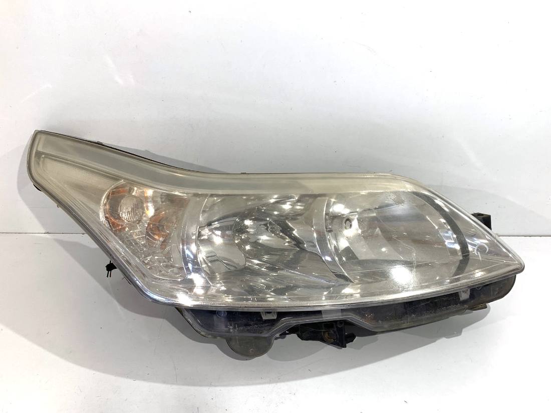 Фара передняя правая Citroen C4 9646894080