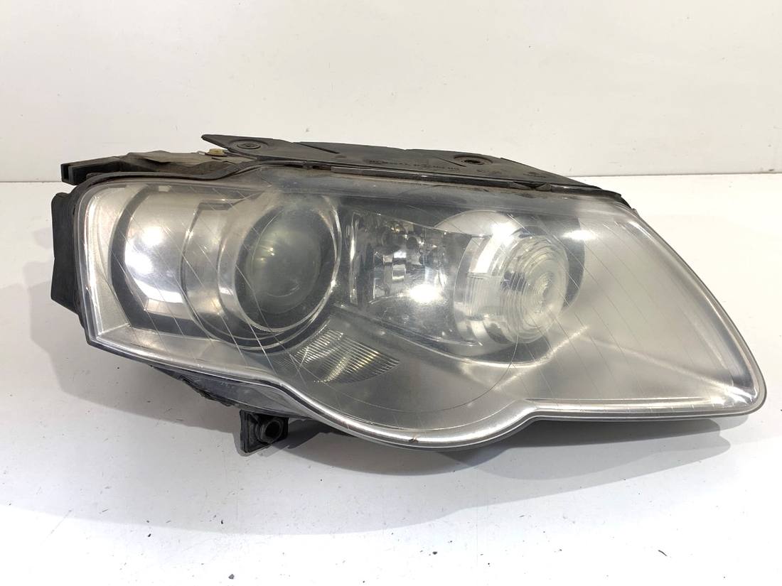 Фара передня права Volkswagen Passat B6 3C0941752G