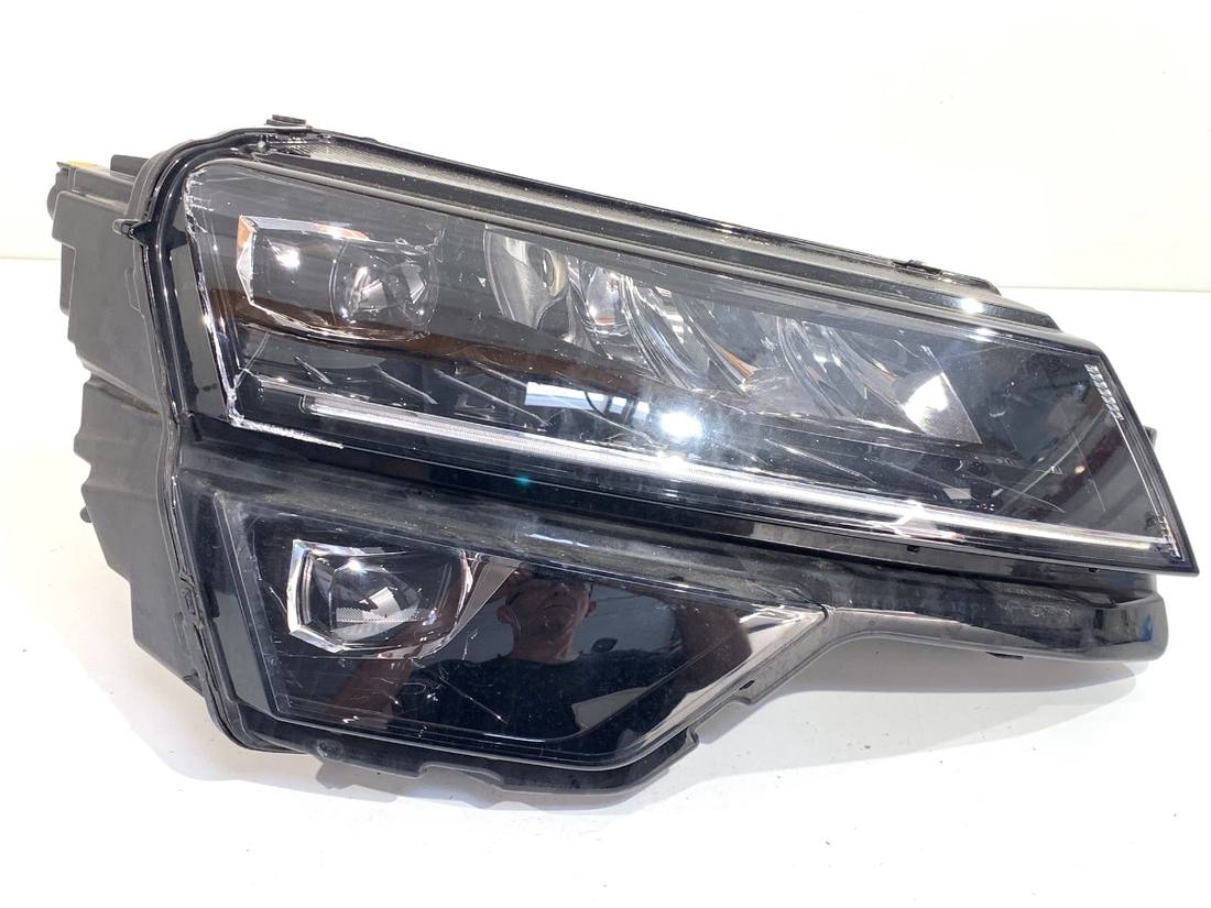 Фара передняя правая Skoda Karoq 57B941016B