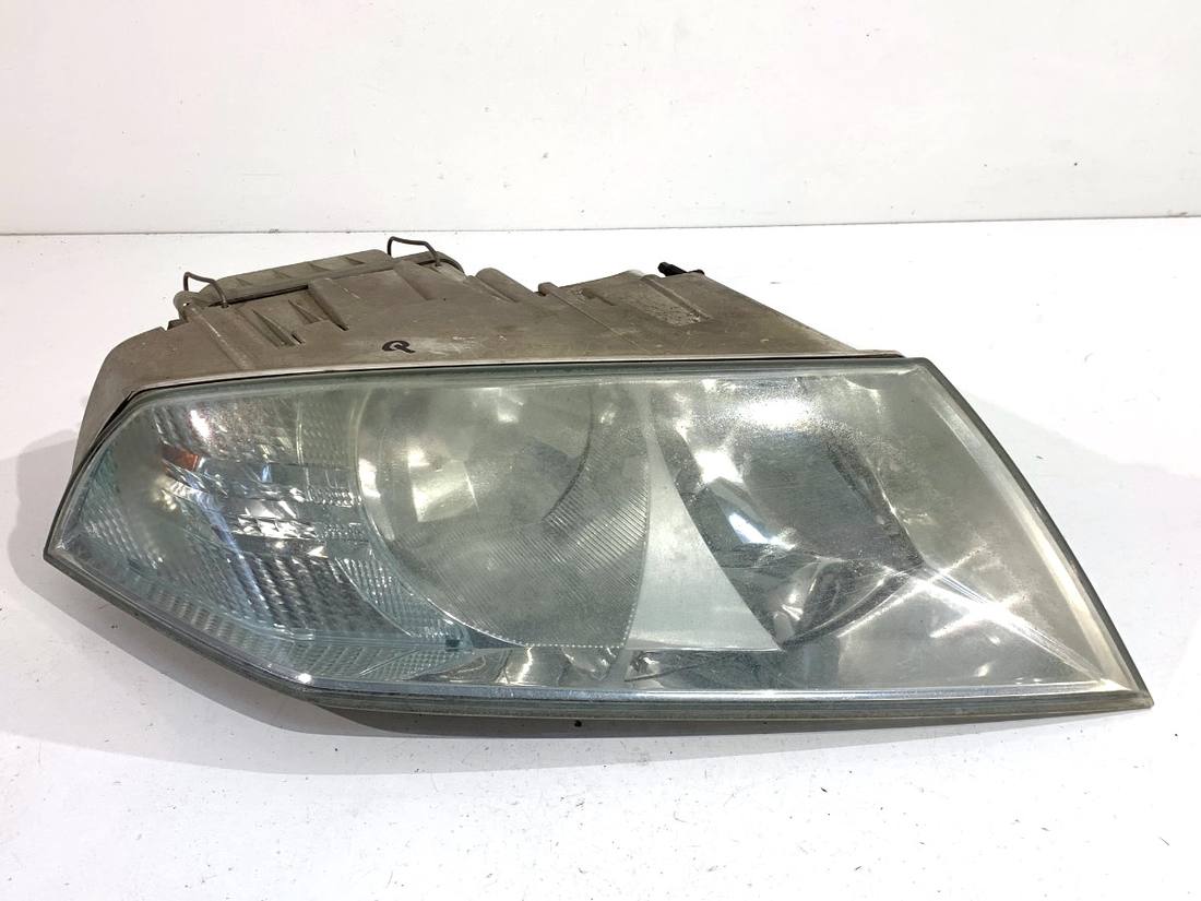 Фара передня права Skoda Octavia 2