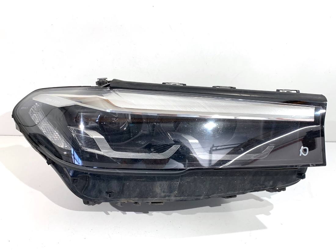 Фара передня права BMW 5 G30