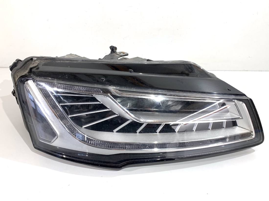 Фара передня права Audi A8 D4 4H0941034B