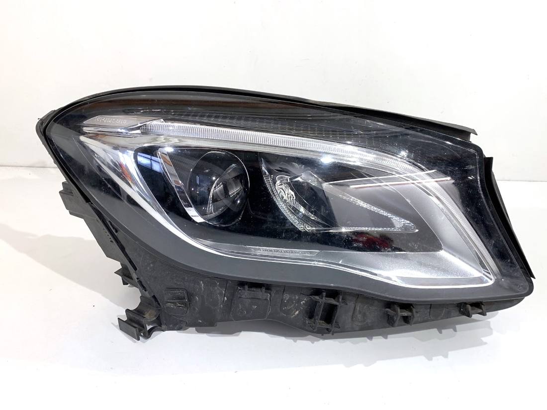 Фара передняя правая Mercedes GLA X156 A1569067000