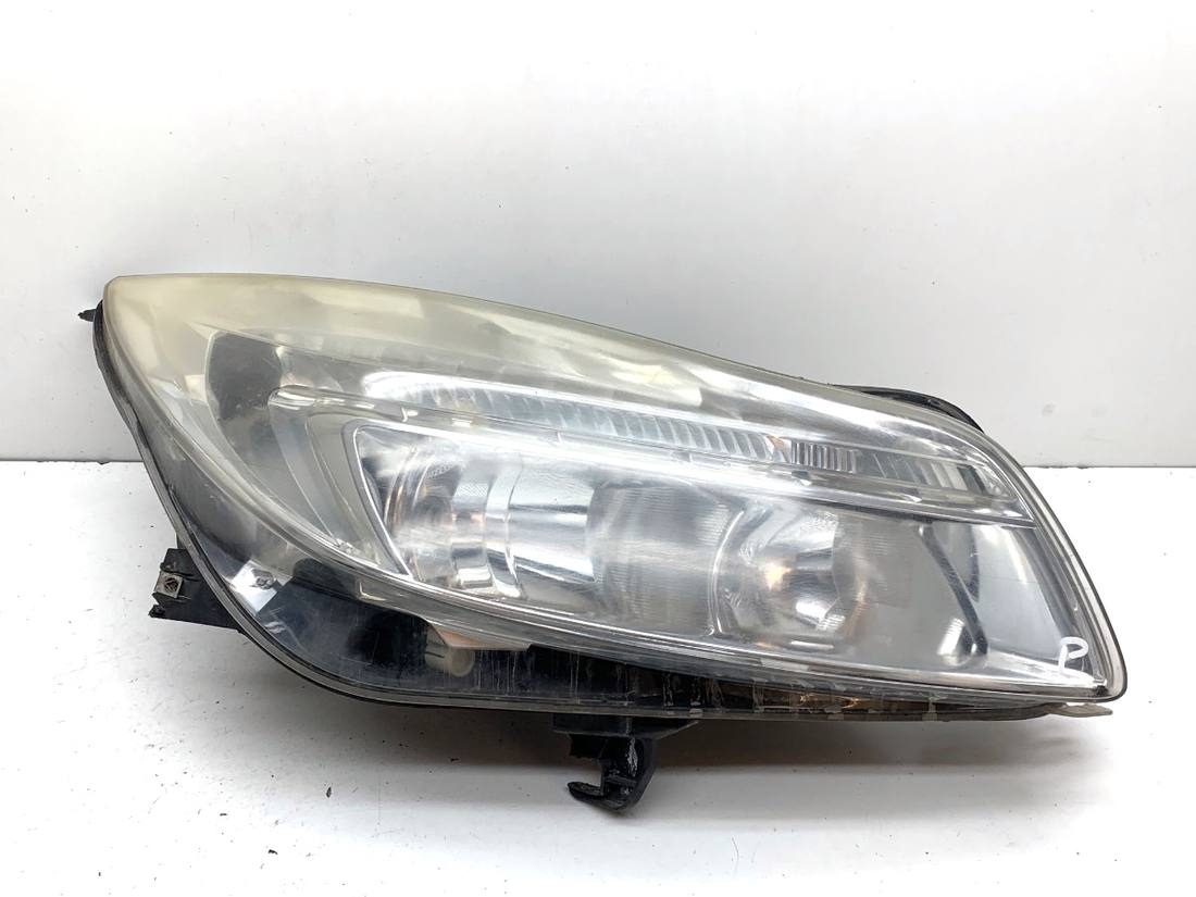 Фара передня права Opel Insignia 13226783