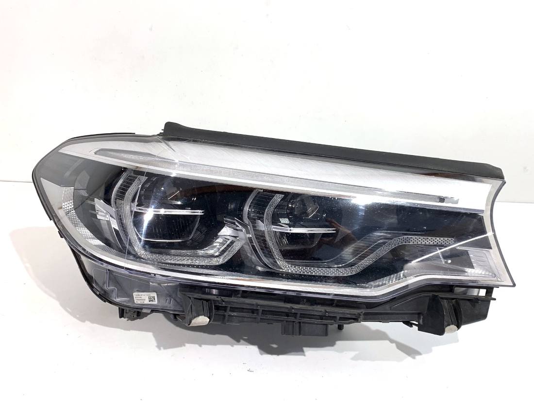 Фара передняя правая BMW 5 G30 8499122