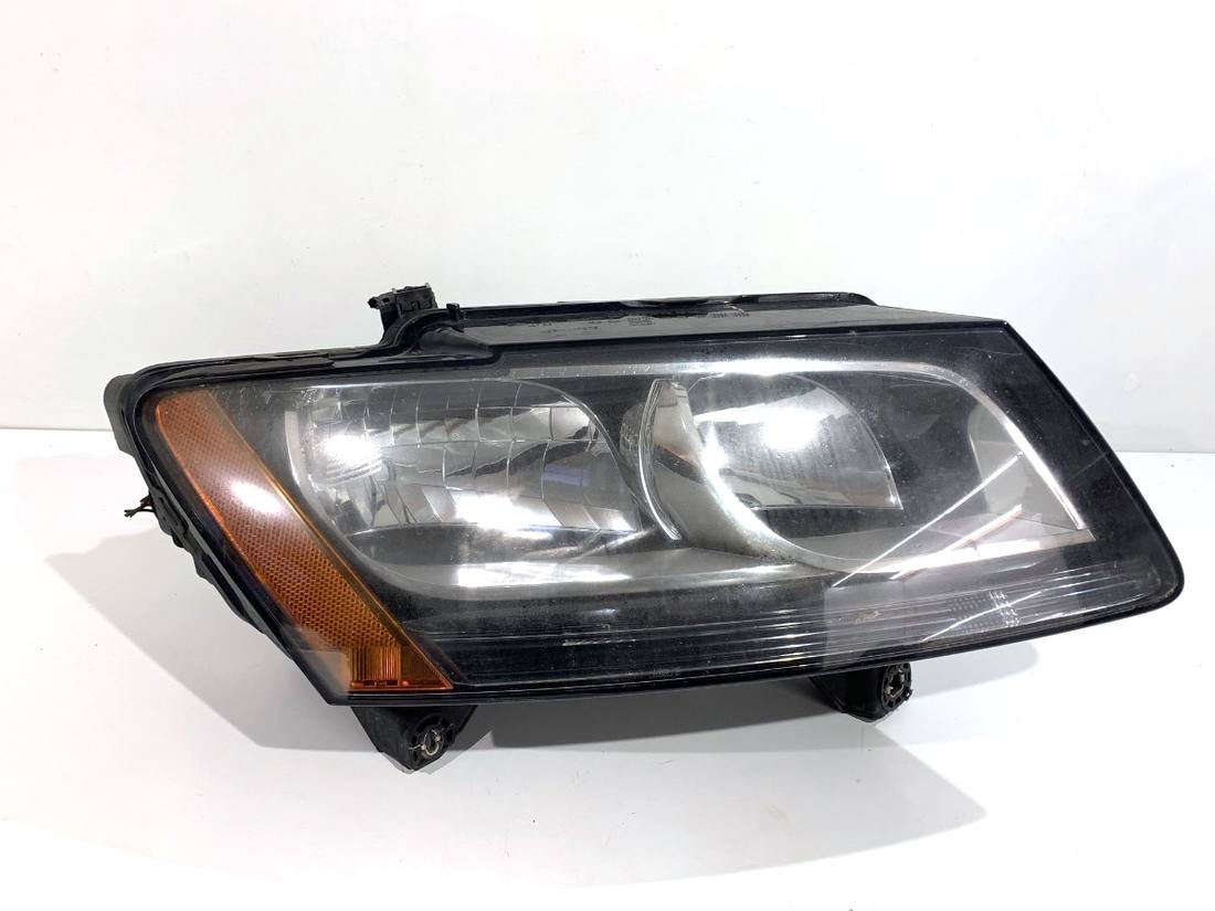 Фара передня права Audi Q5 8R0941004N